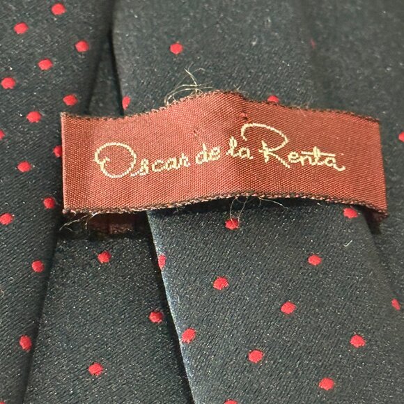 Vintage Oscar de La Renta Mens Silk Tie Embroidered Spellout Logo Navy Red Dots - Picture 4 of 5